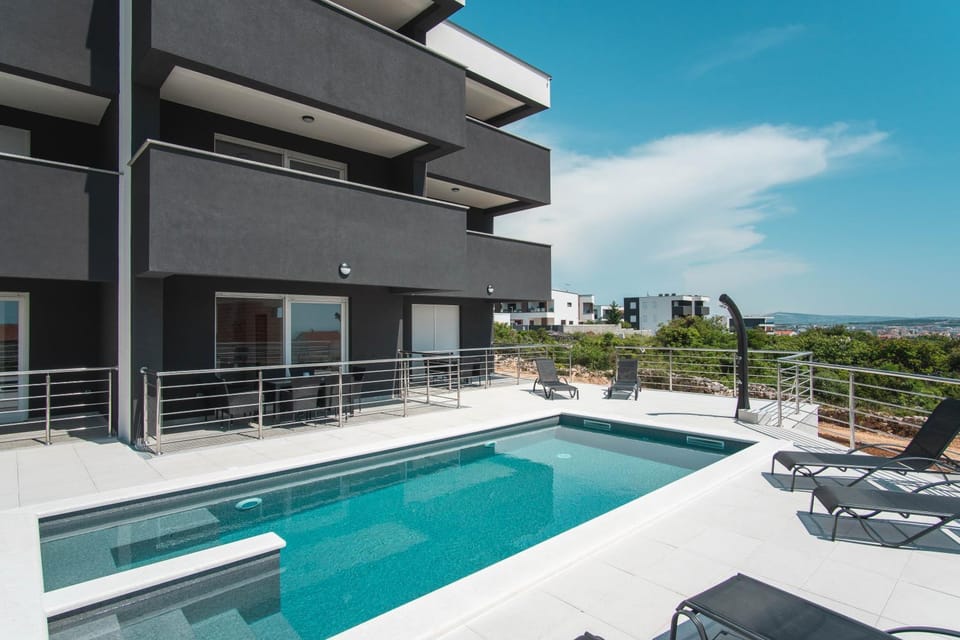 Property building, Patio, Day, Natural landscape, View (from property/room), Balcony/Terrace, Pool view, Swimming pool, sunbed