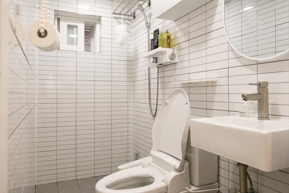 Toilet, Bathroom