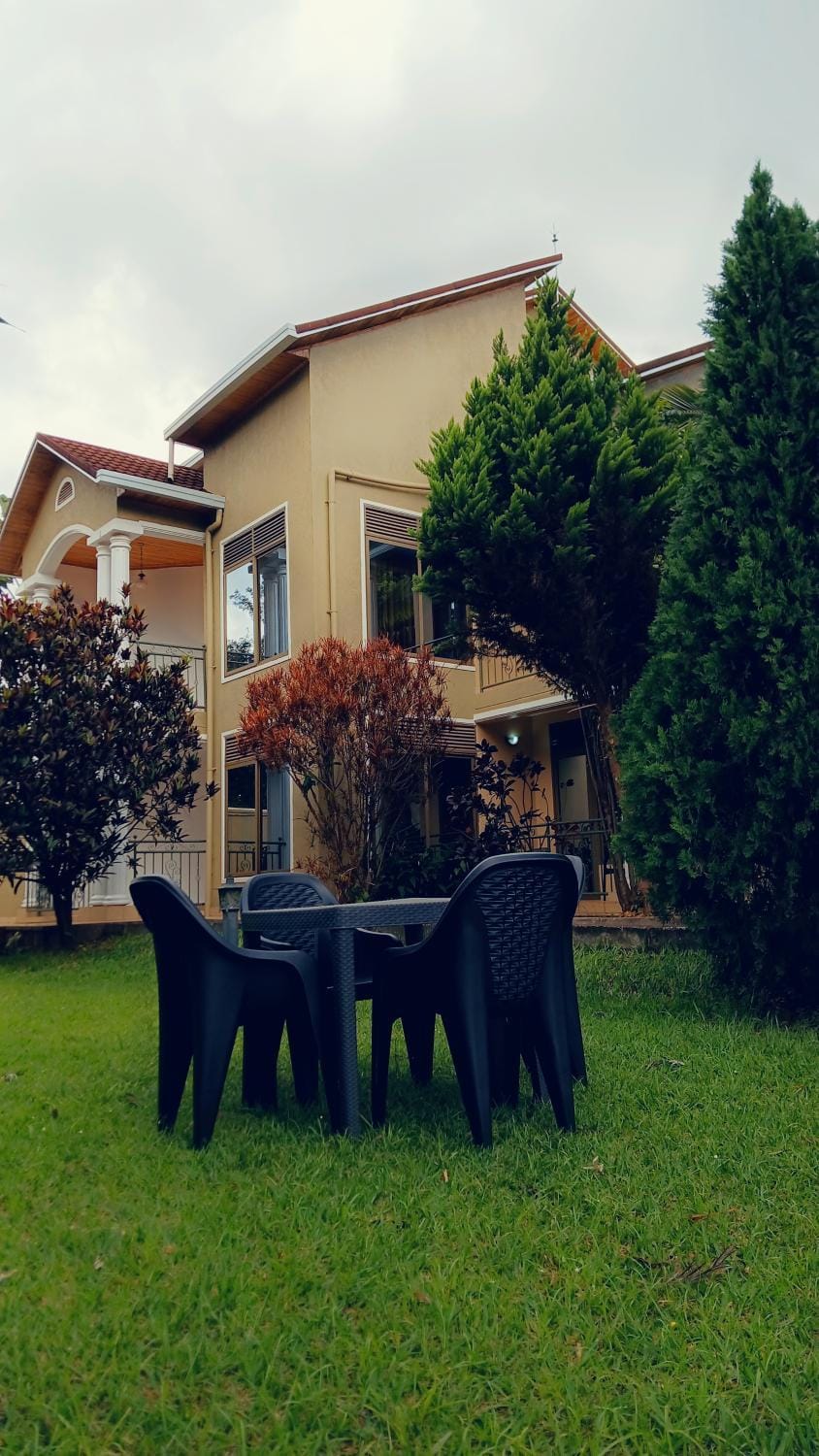 Dafrican BnB Bed and Breakfast in Africa