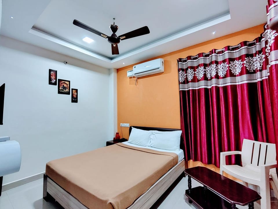 Bed, Bedroom, air conditioner
