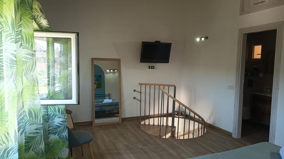 TV and multimedia, Bedroom