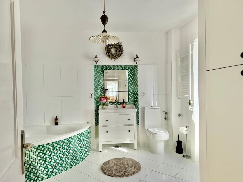 Toilet, Bathroom, Bath, towels