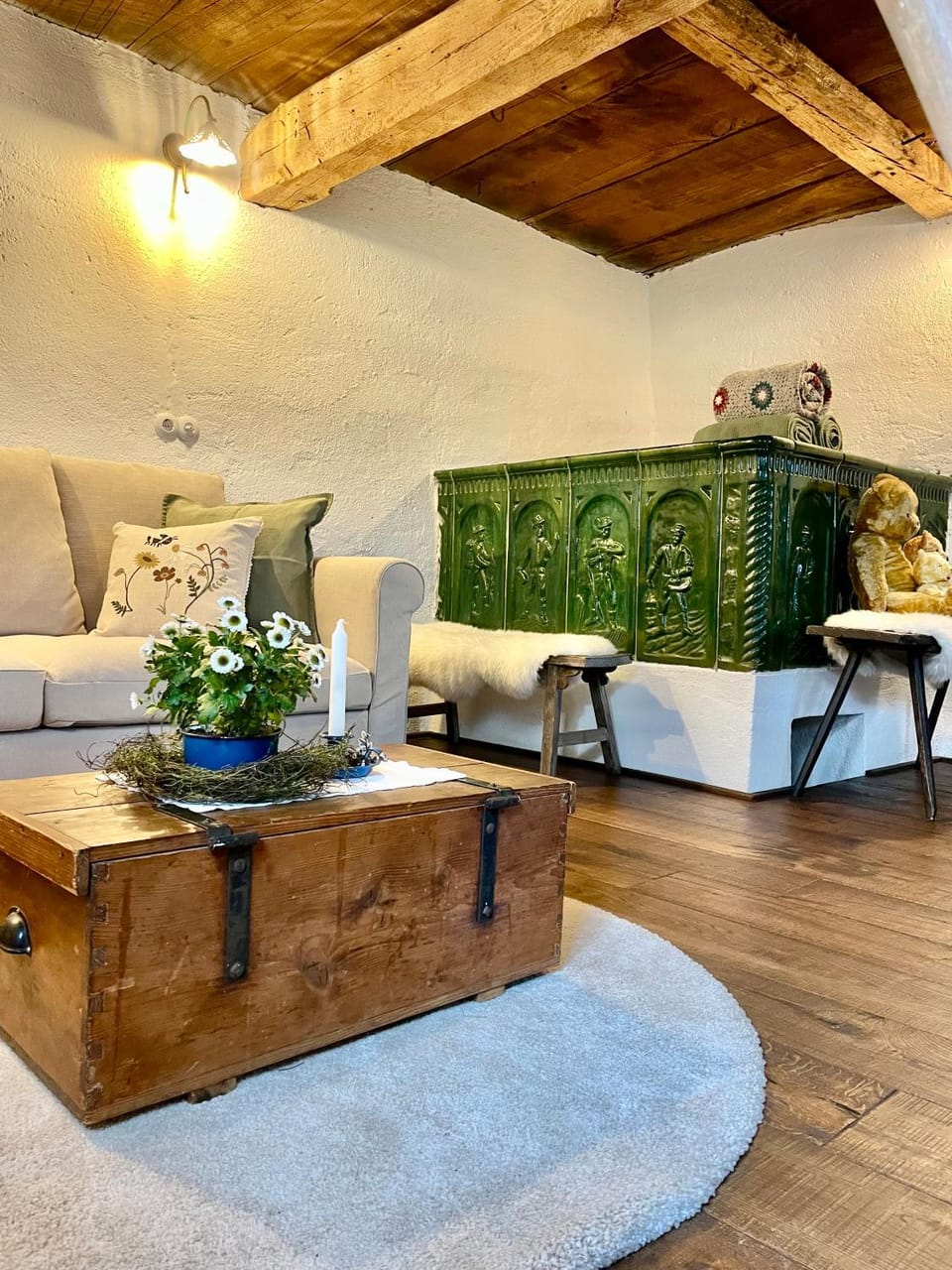 Living room, Seating area