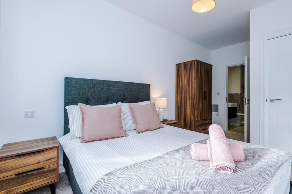 Modern Leeds Central Stay -2 min walk from station Apartment in Leeds