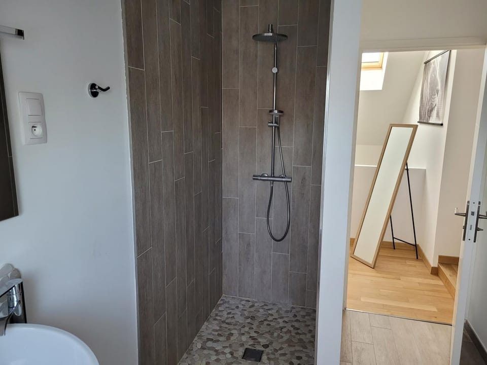 Shower, Bathroom