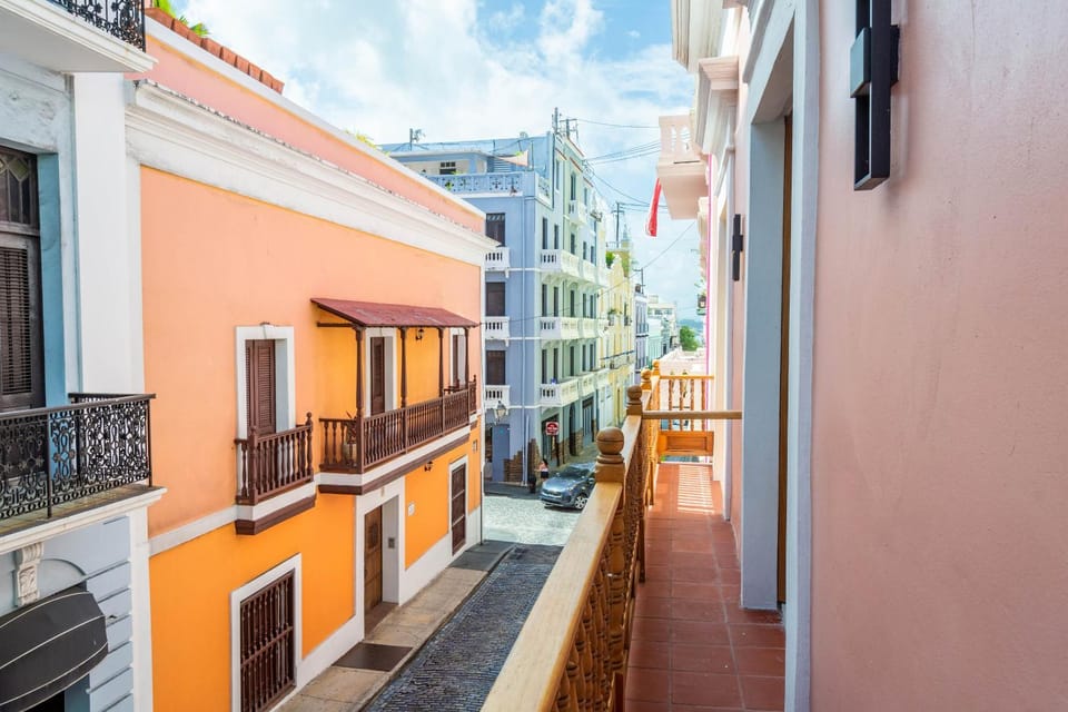 Property building, Off site, Balcony/Terrace, Street view