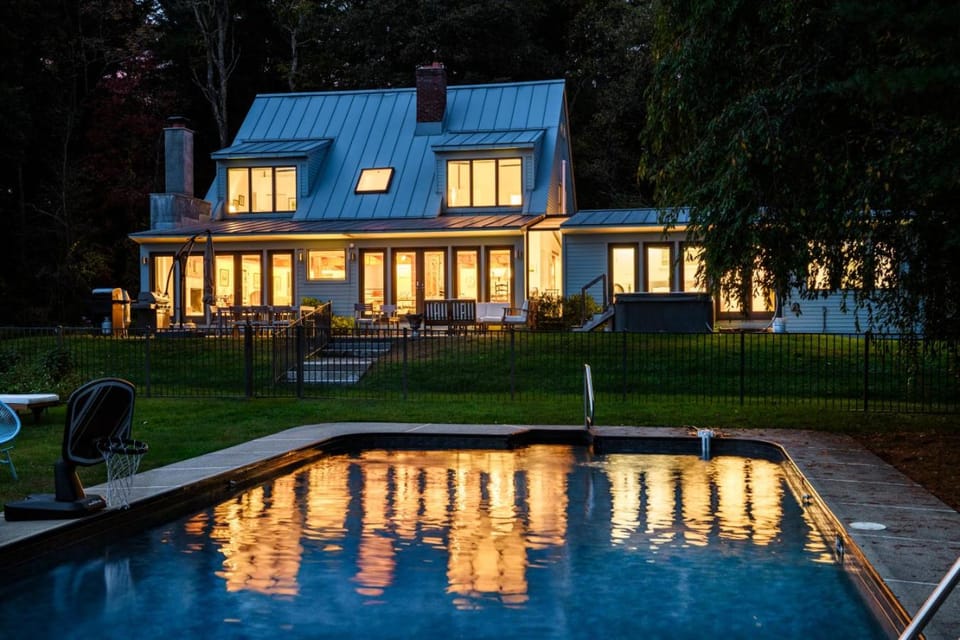 Luxury Berkshire Retreat with Pool and Hot Tub and Sleeps 18 House in Egremont