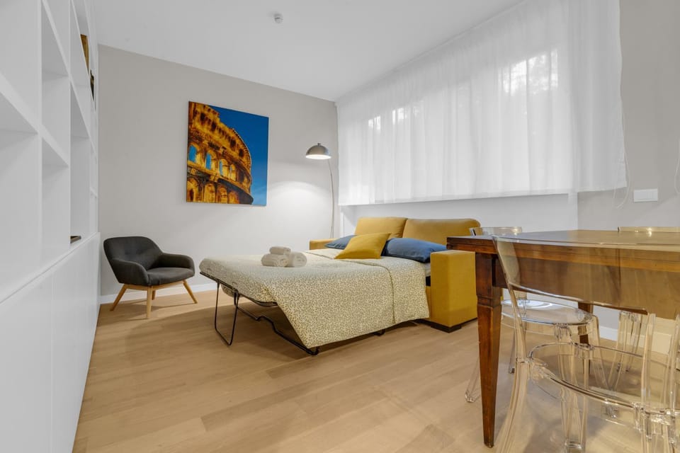 Bed, Living room