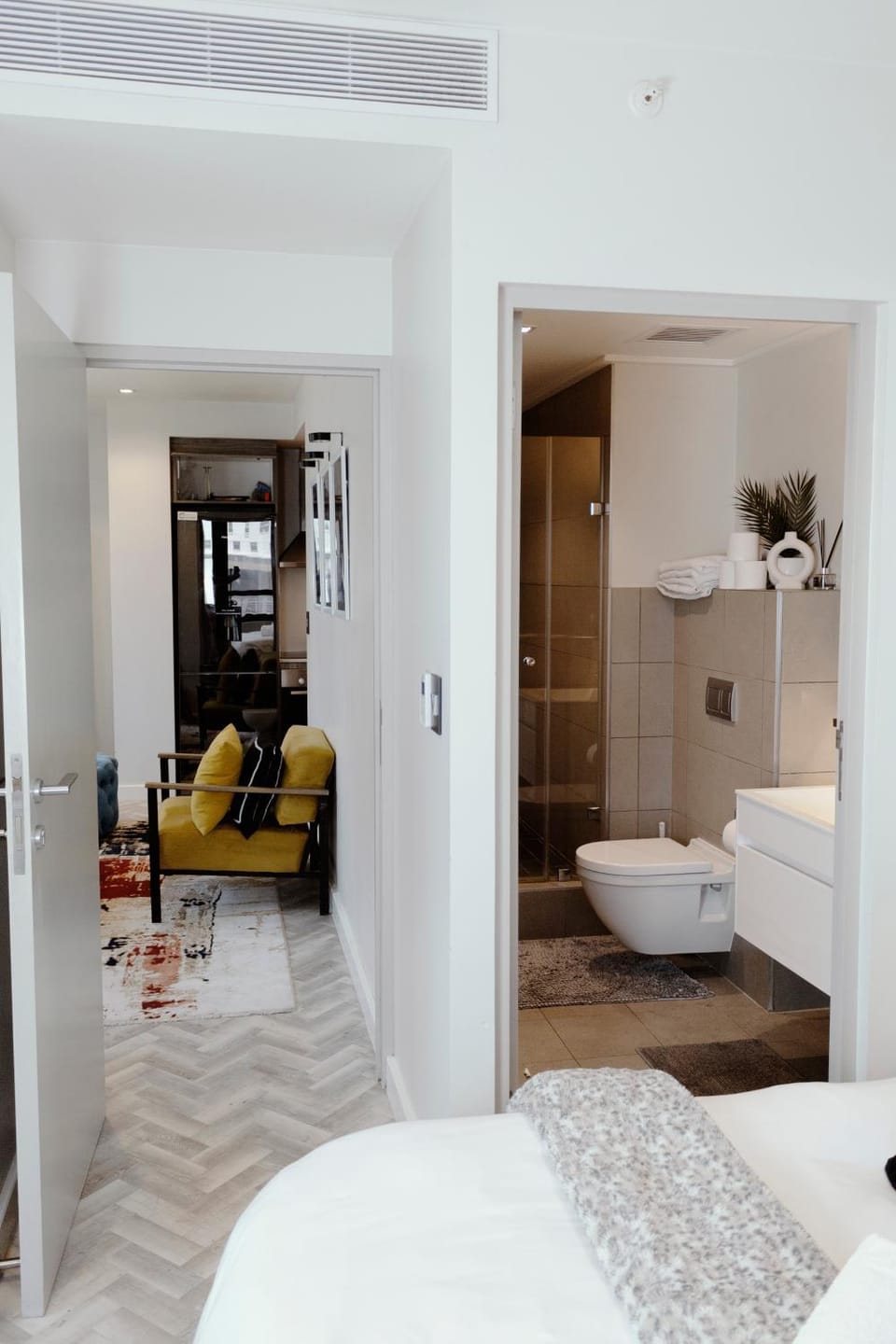 Bathroom, Living room, Bath