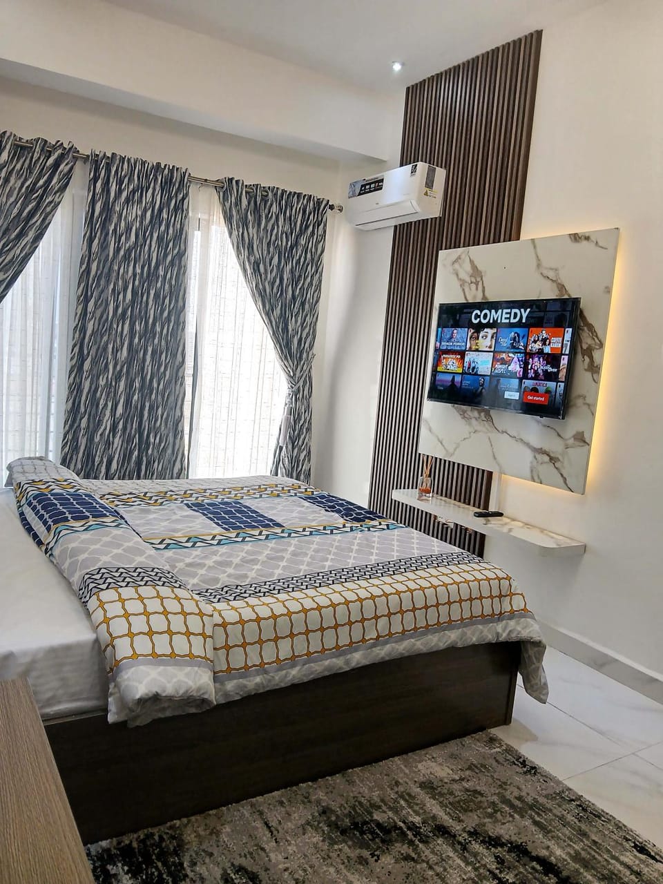 Toilet, Bed, Bathroom, TV and multimedia, Balcony/Terrace, Bedroom
