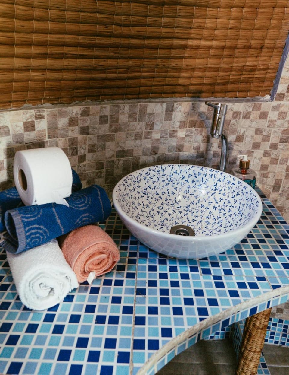 Bathroom, Landmark view, towels