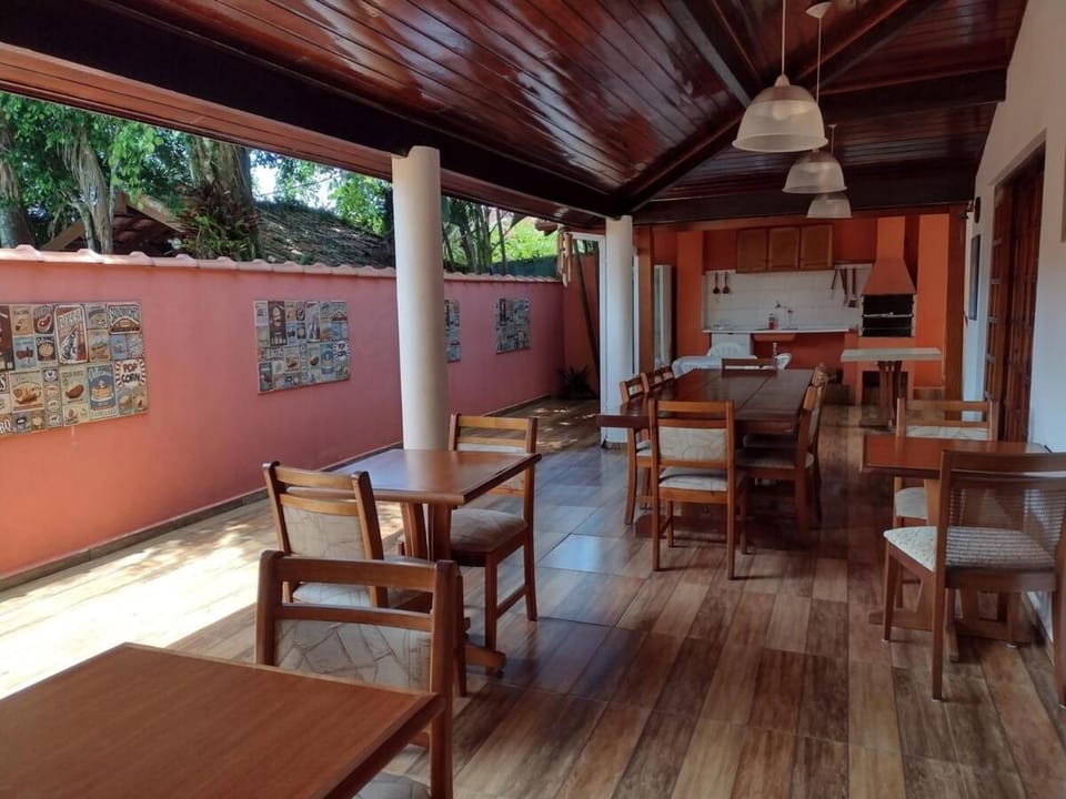 BBQ facilities, Dining area