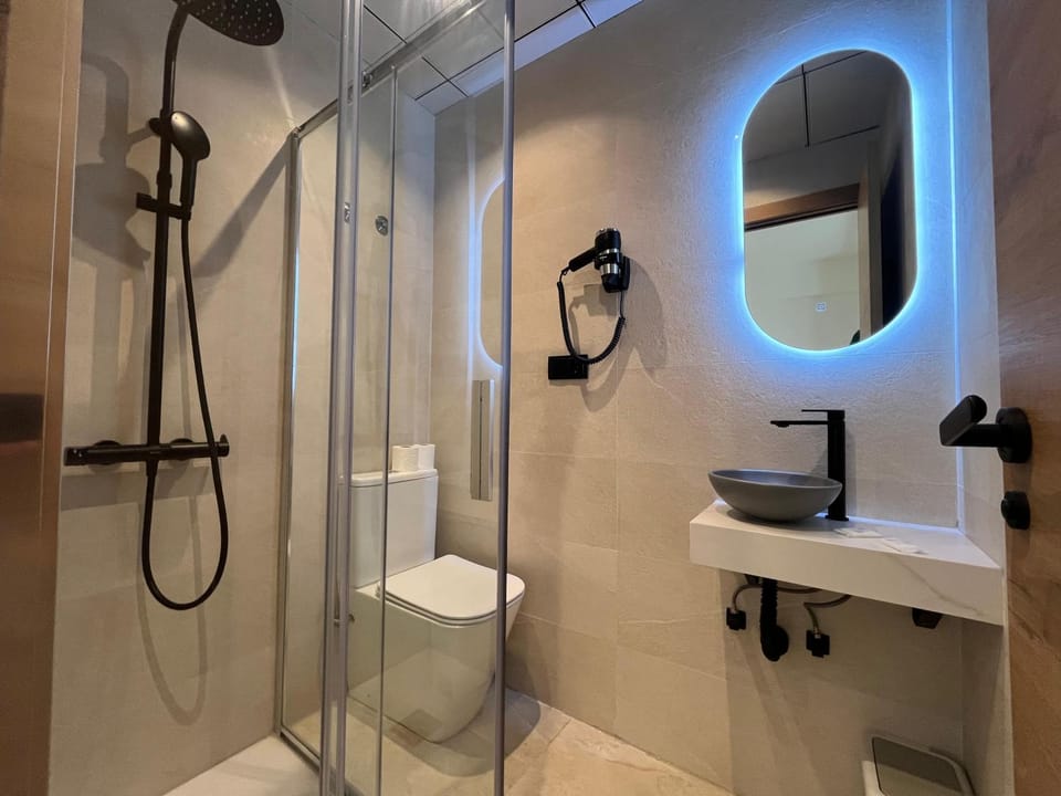 Shower, Bathroom, hair dryier