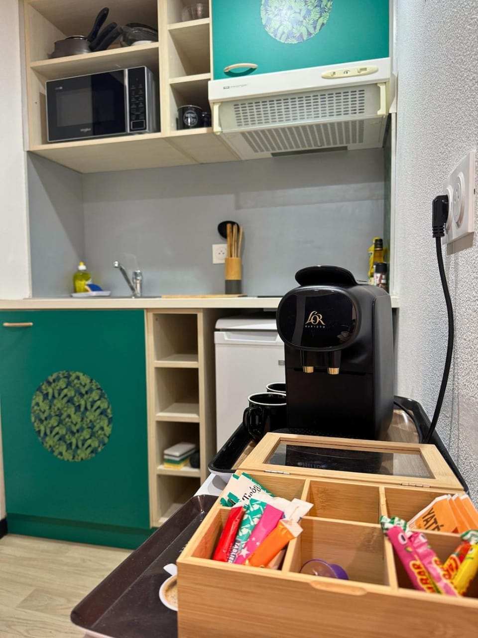 Coffee/tea facilities, Kitchen or kitchenette