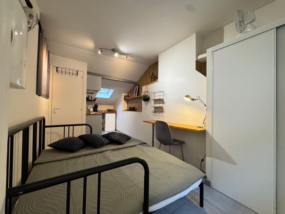 Studio central Fontainebleau - proche commerces & château Apartment in Fontainebleau