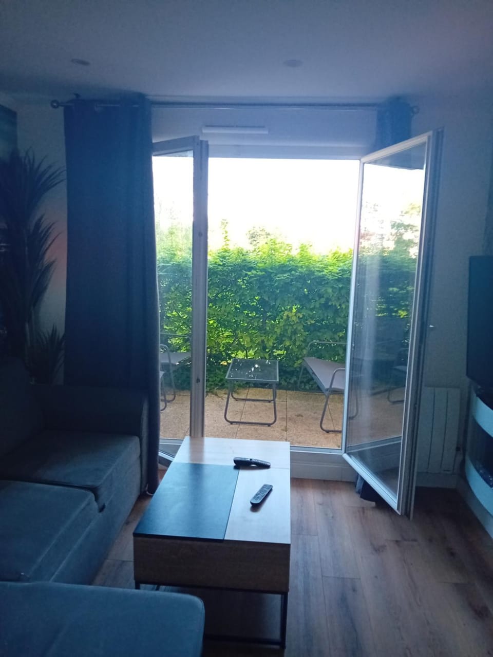 Studio cosy au RDC parking privé, térasse, wifi Apartment in Alençon