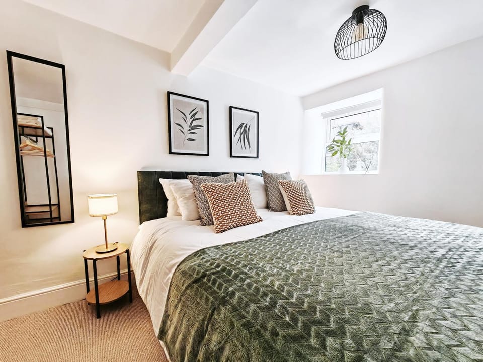 Bed, Bedroom, wardrobe