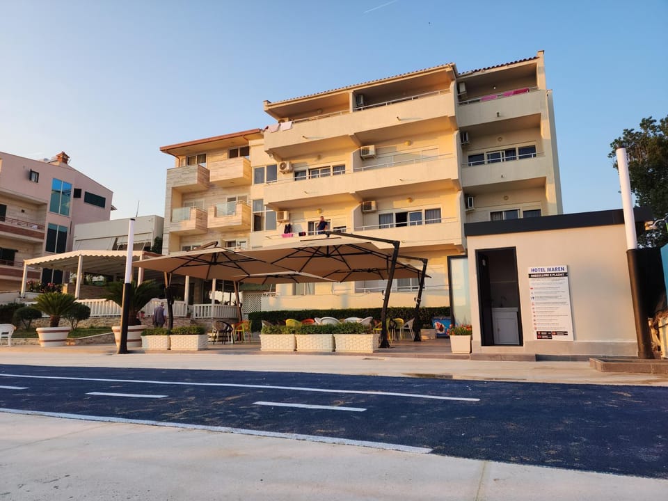 Property building, Day, Street view, Location