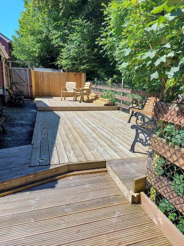 Patio, Garden view