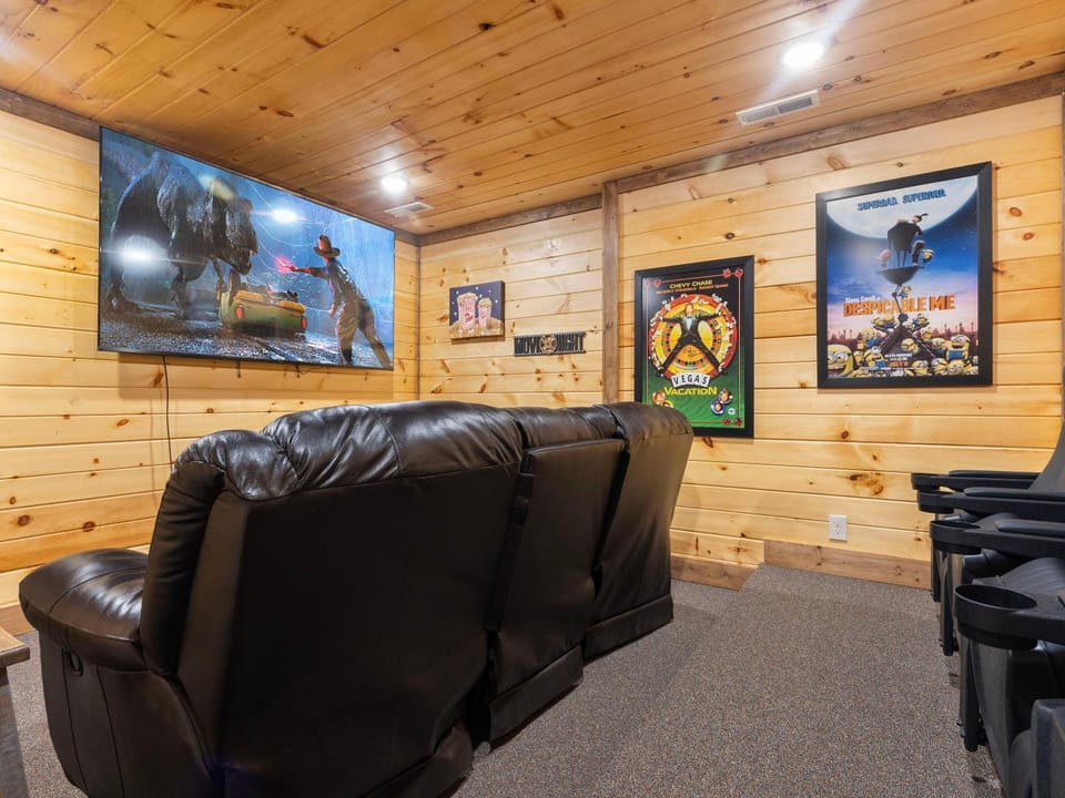 Legends Pool Lodge #450 House in Gatlinburg