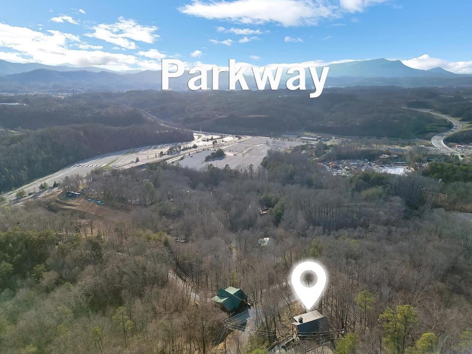 Smoky View on the Rocks #2046 House in Pigeon Forge