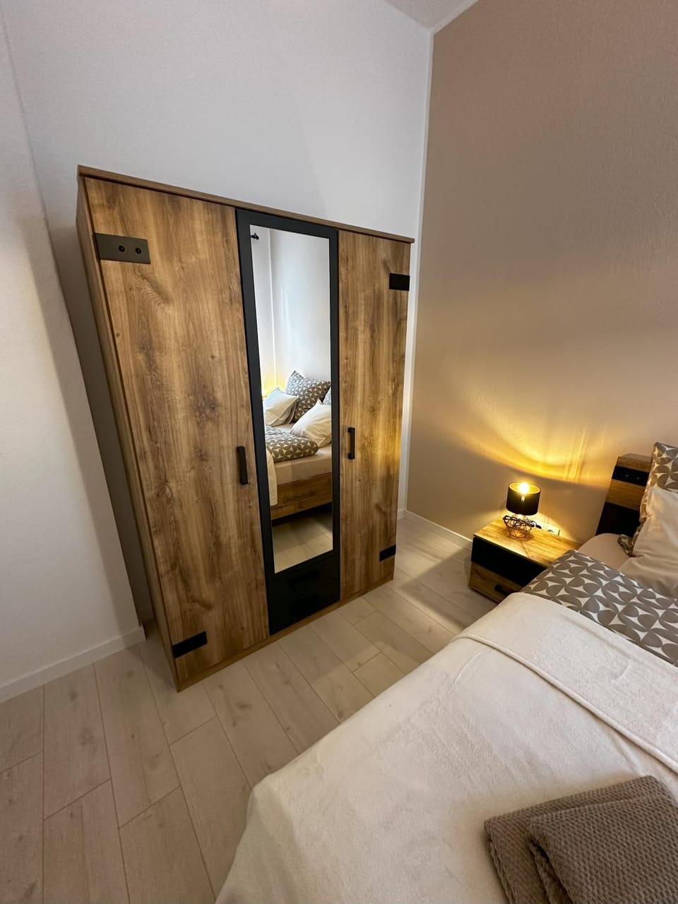 Bedroom, wardrobe