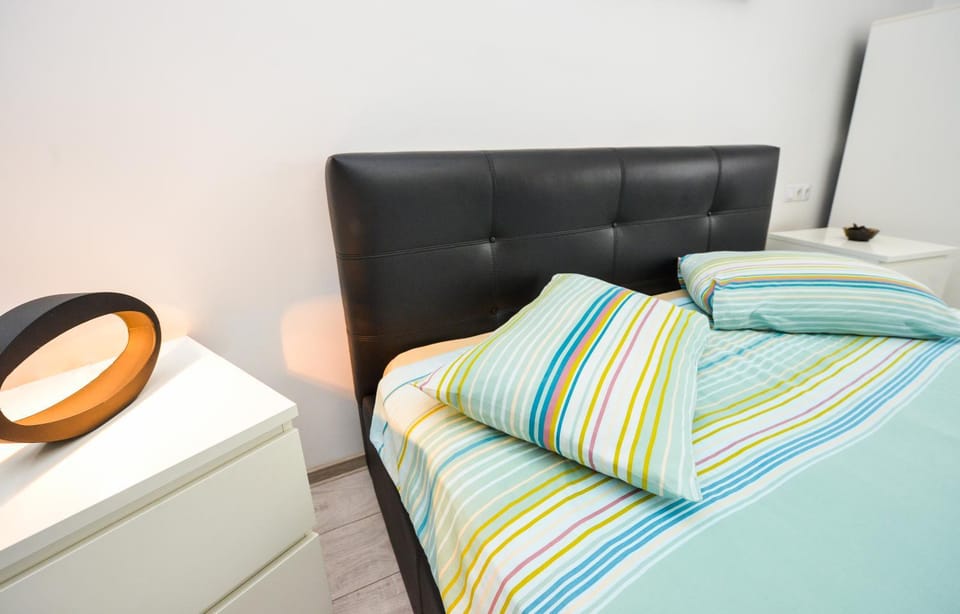 Bed, Decorative detail