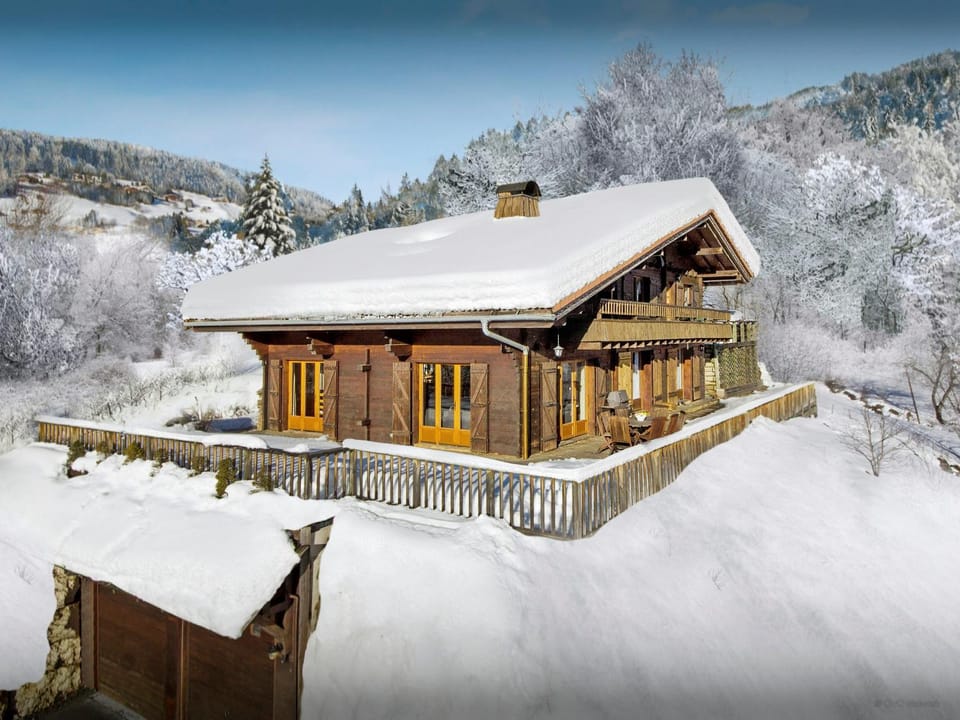 Property building, Natural landscape, Winter, Mountain view