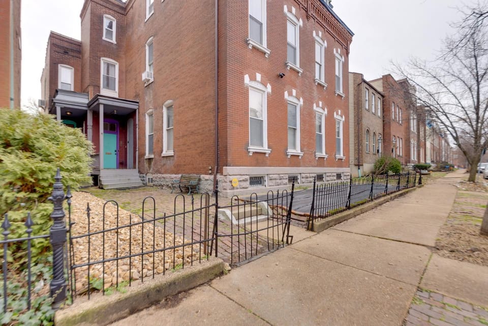 2 Mi to Dtwn: Apartment in Saint Louis Apartment in Saint Louis