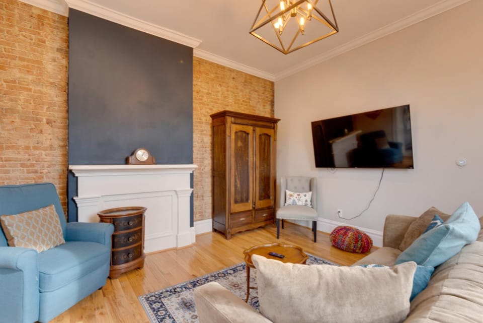 Walk to Anheuser-Busch Brewery: St Louis Escape! Apartment in Saint Louis