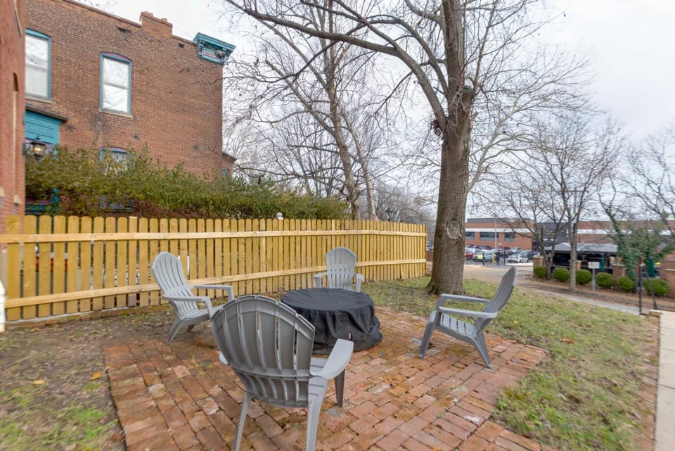 Walk to Anheuser-Busch Brewery: St Louis Escape! Apartment in Saint Louis
