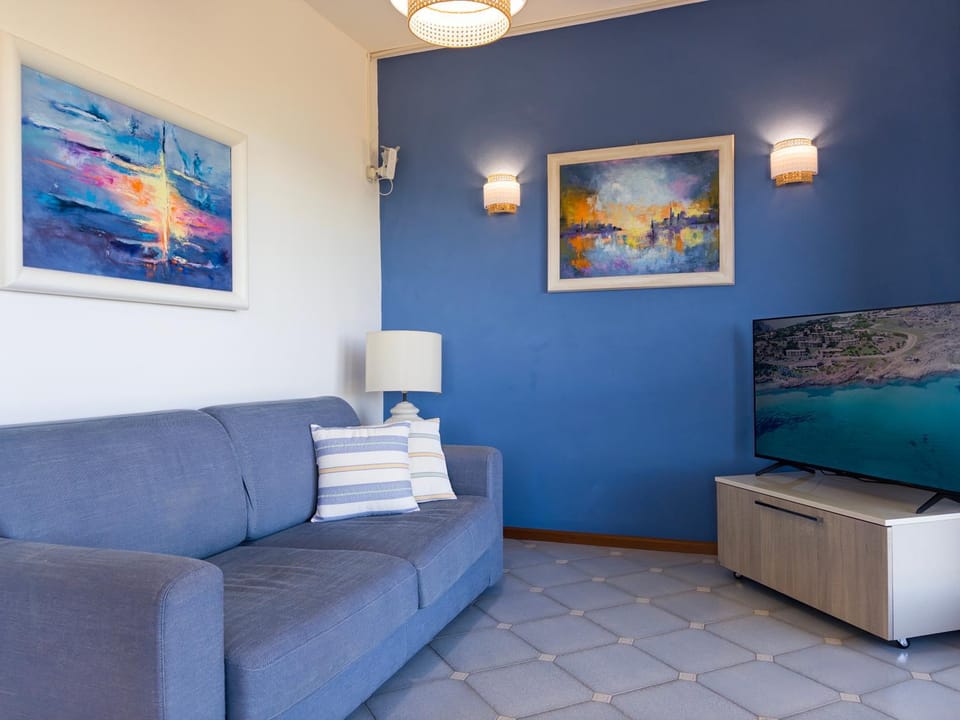 TV and multimedia, Living room