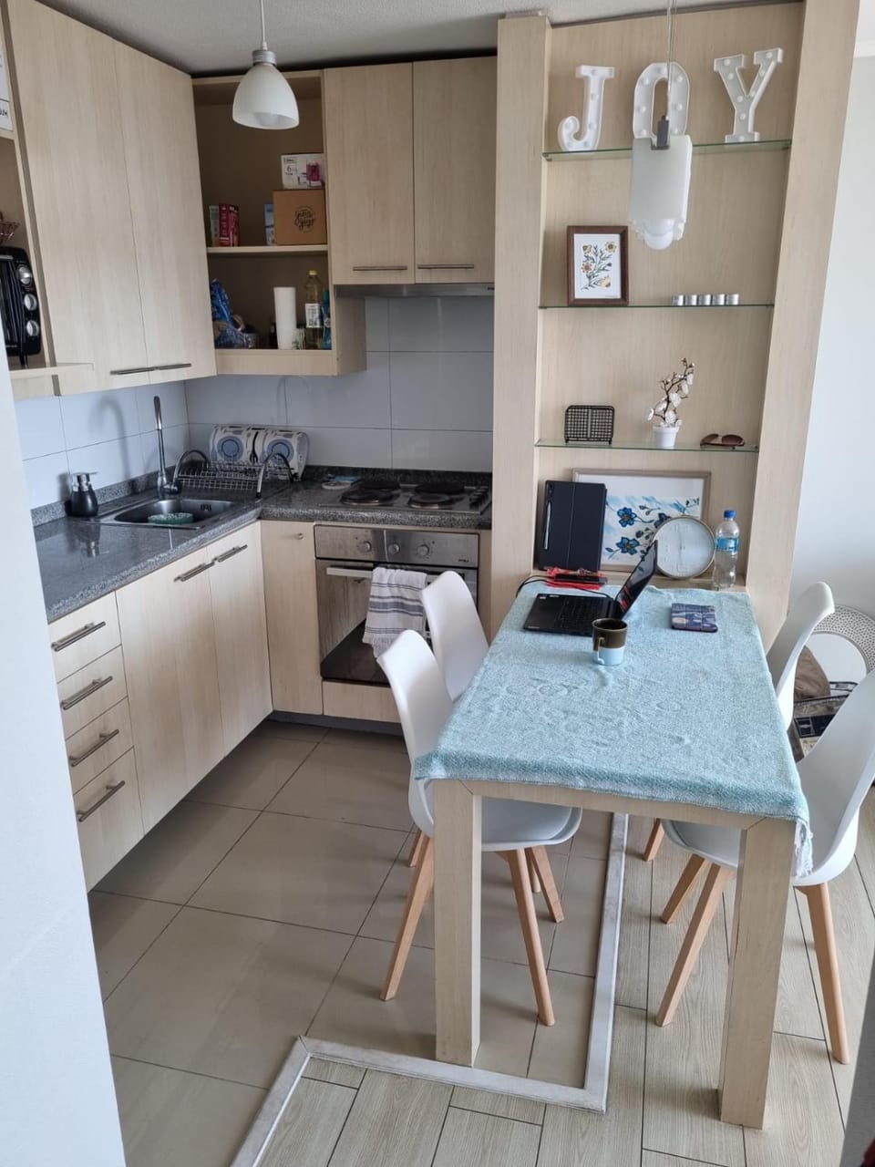 Kitchen or kitchenette, Seating area, oven, stove, toaster