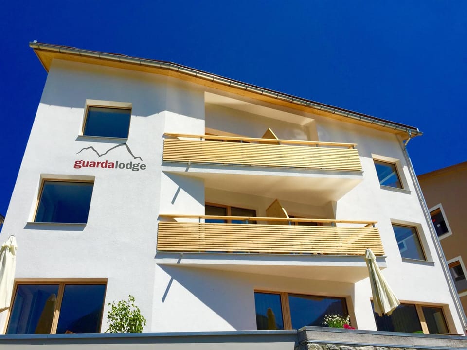Facade/entrance, Property logo or sign, Balcony/Terrace