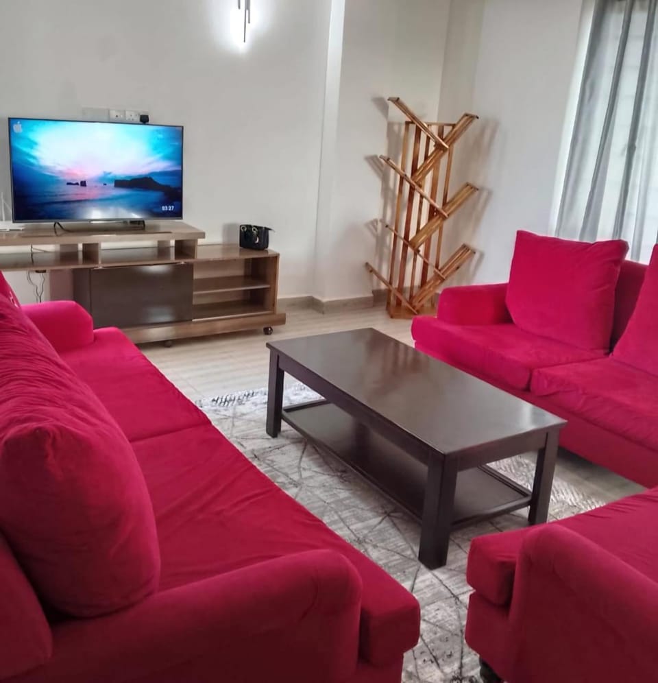 TV and multimedia, Living room, Seating area, Evening entertainment