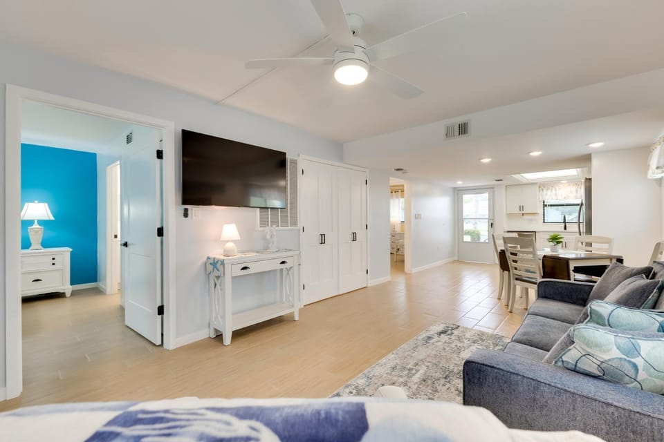 Lanai & Beach Gear: Casa Bella Condo 5 Mi to Sand! House in Iona