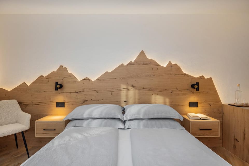 Bed, Photo of the whole room, Bedroom, furniture