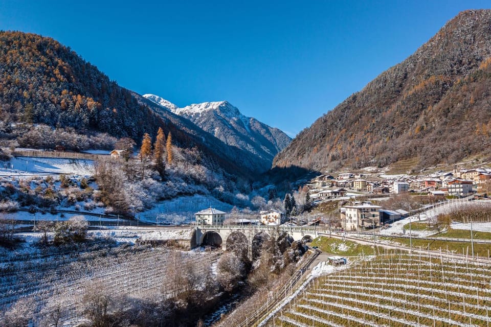 Natural landscape, Bird's eye view, Winter, Quiet street view