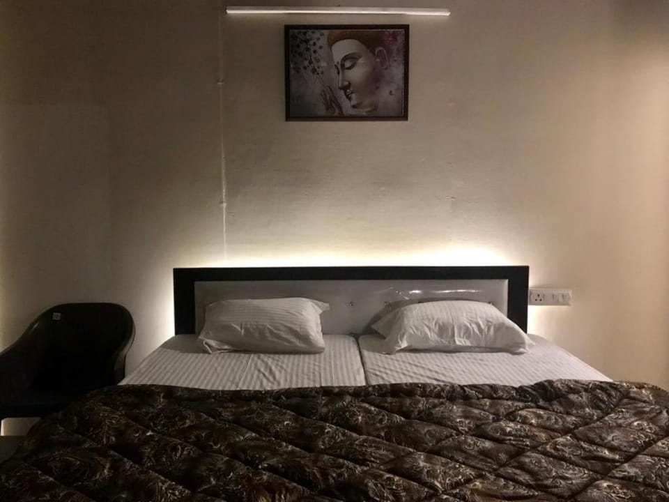 Prayagraj Resort by Prayagraj Hospitality Services Luxury tent in Uttar Pradesh