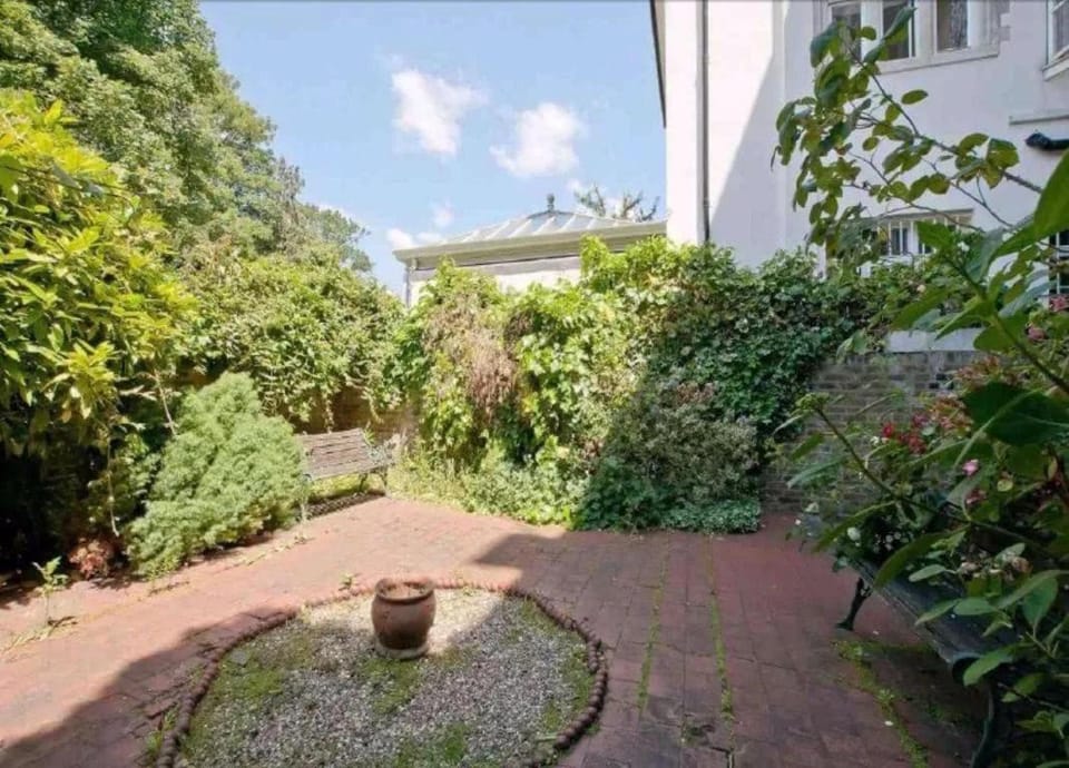 Garden, Garden view