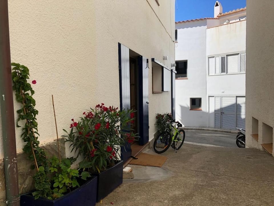 charming house in downtown El Port de la Selva Apartment in Alt Empordà