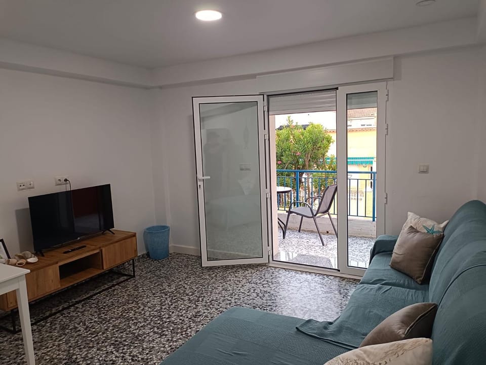 TV and multimedia, Balcony/Terrace, Living room