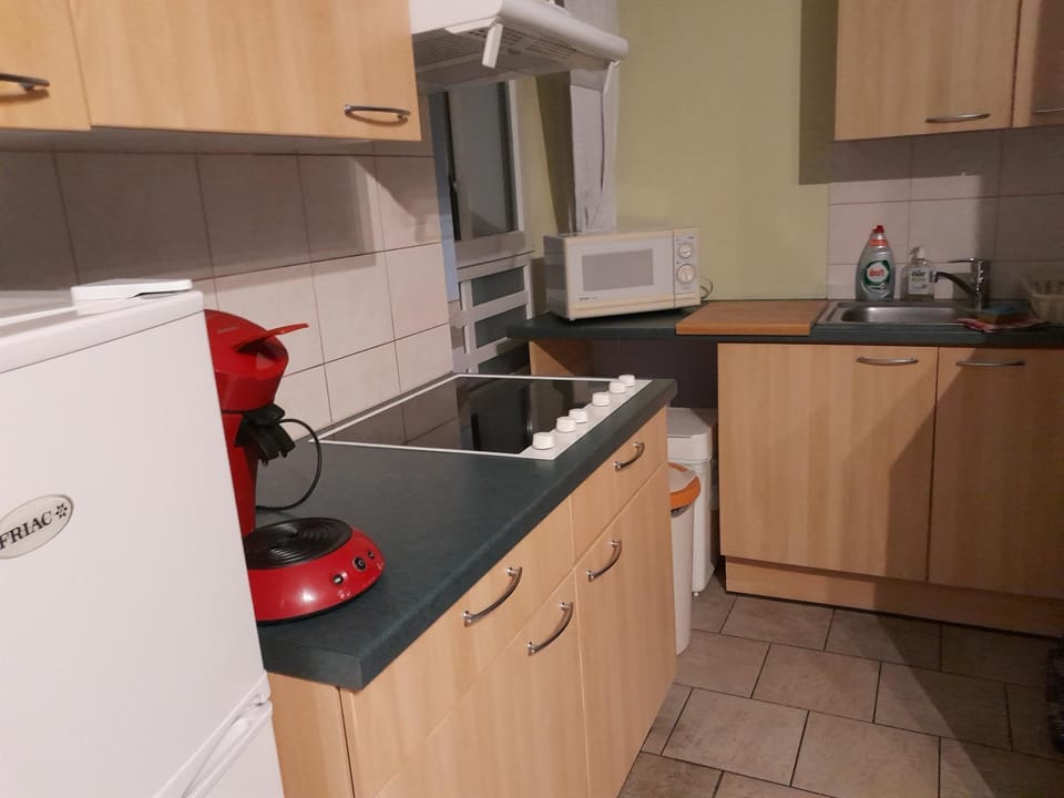 Grande chambre lumineuse au coeur de la Gaume - Chambre 4 - 1er étage Bed and Breakfast in Wallonia, Belgium