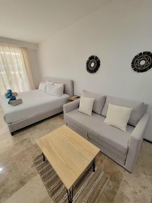 Bed, Living room, Photo of the whole room, Bedroom