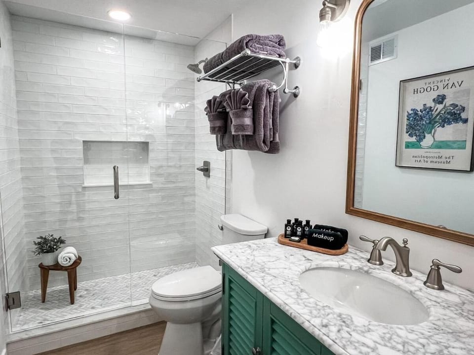 Bright & Cozy Basement Retreat Apartment in Cedar Hills