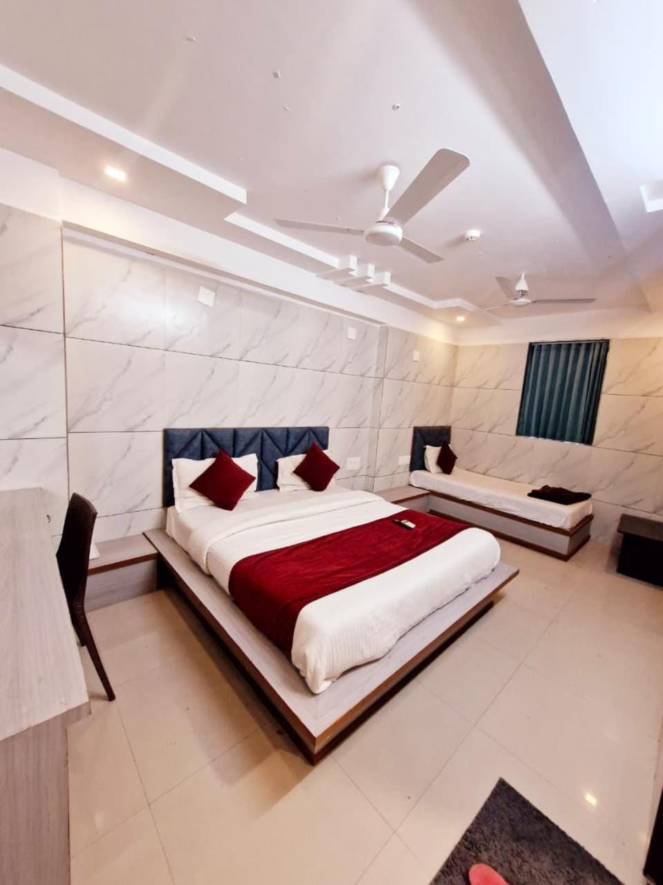 Hotel the grand pritam Bed and Breakfast in Gandhinagar