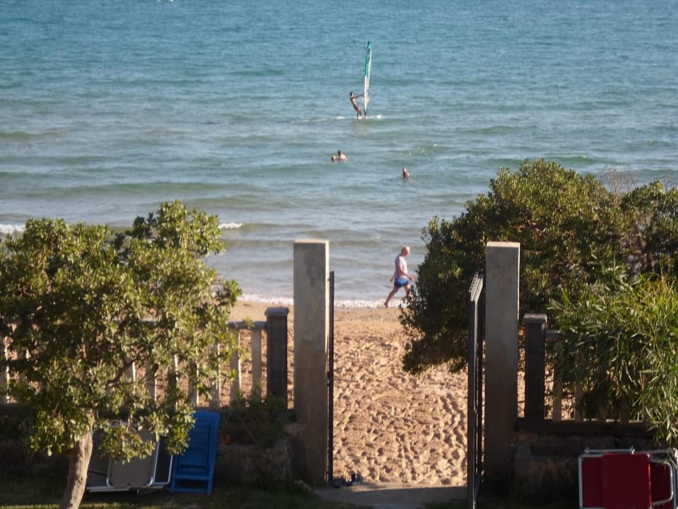 Garden, View (from property/room), Beach