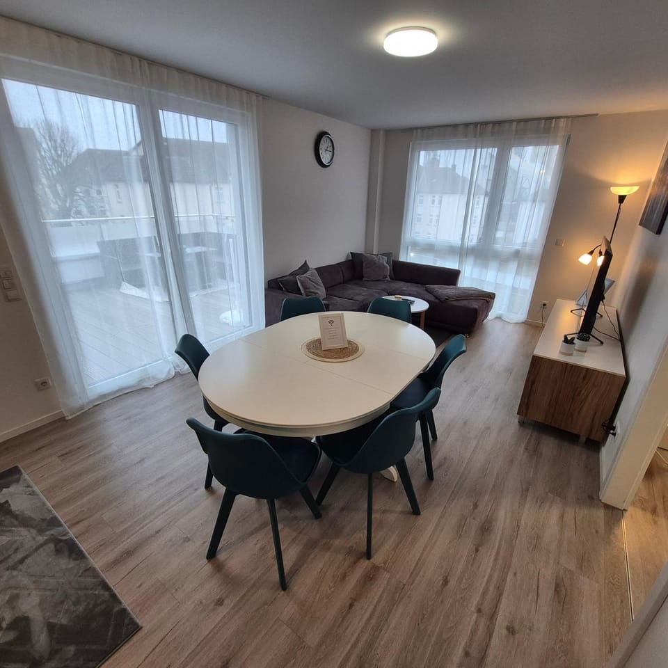 Living room, Dining area, Food, Food