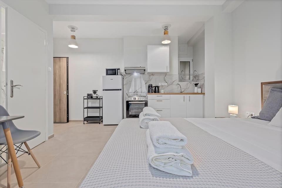 Kitchen or kitchenette, Dining area, towels