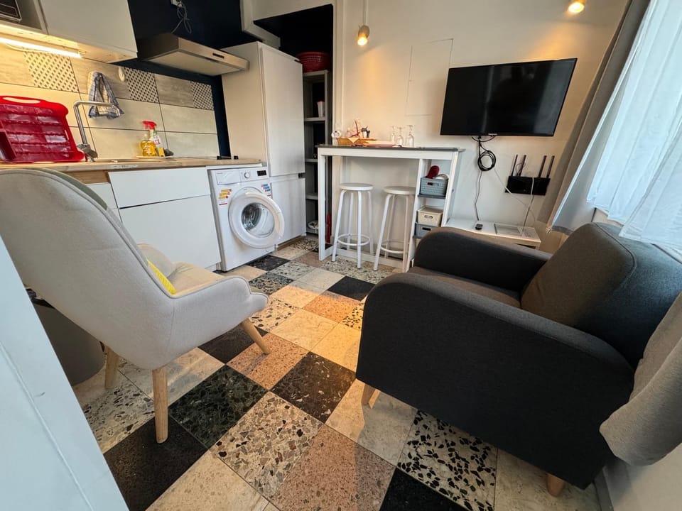 Meublé Chic AJACQUEE Apartment in Nouvelle-Aquitaine